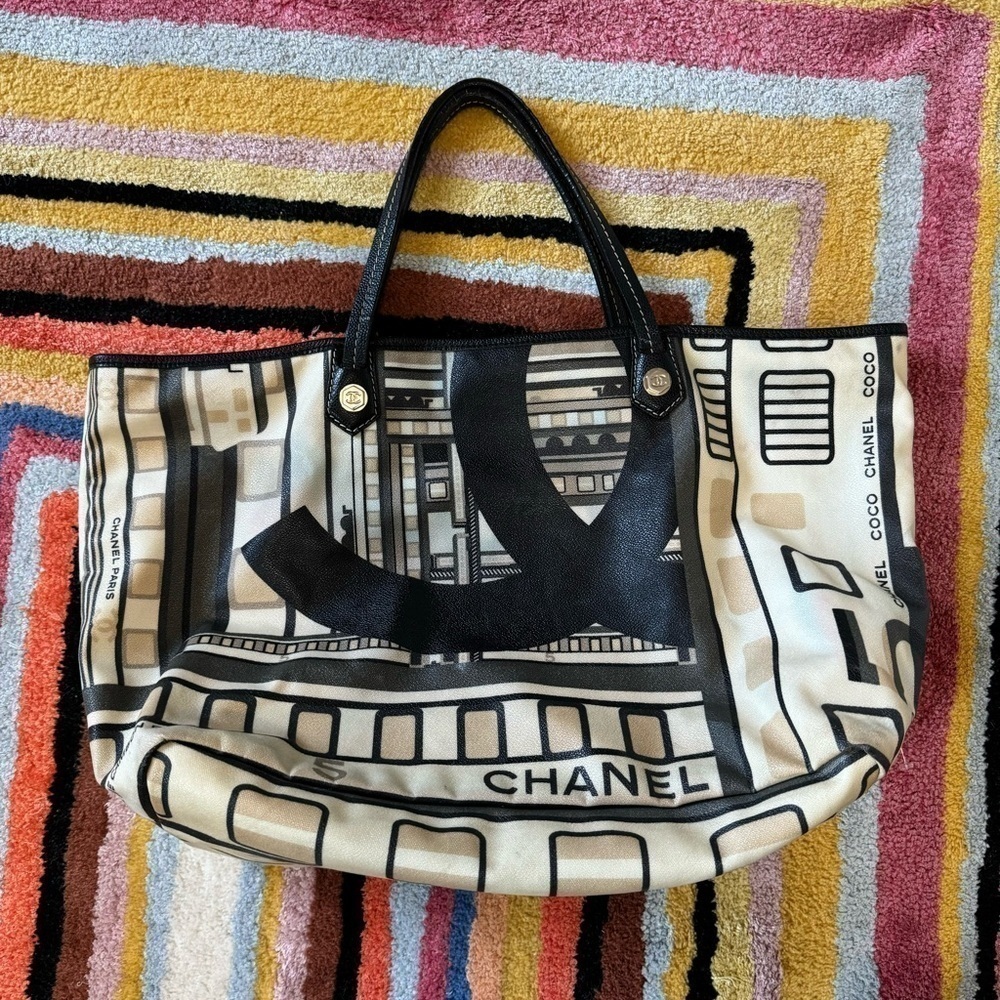 Authentic CHANEL Central Station Tote Bag XL - Picture 10 of 15